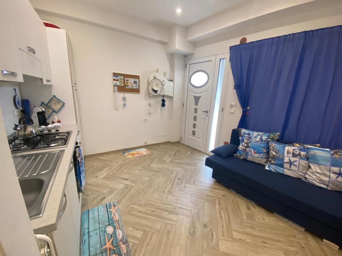 Maretna Apartment Giardini Naxos Bagian luar foto