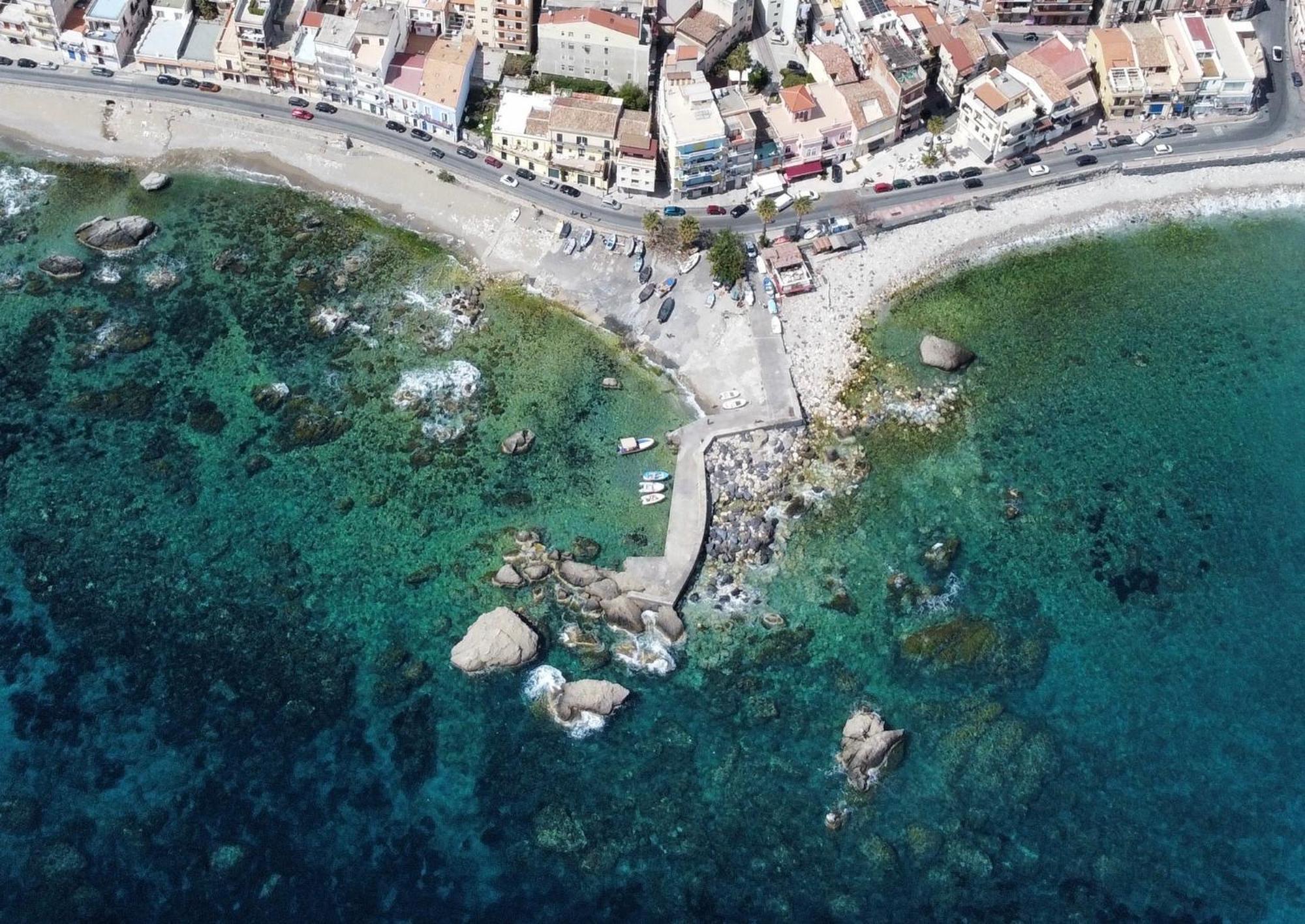 Maretna Apartment Giardini Naxos Bagian luar foto