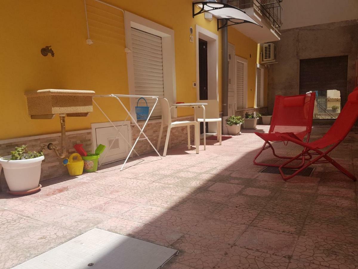 Maretna Apartment Giardini Naxos Bagian luar foto